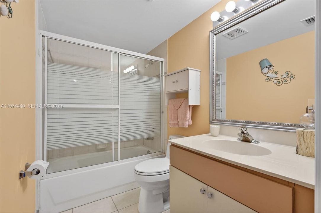 Active With Contract: $249,750 (3 beds, 2 baths, 1311 Square Feet)