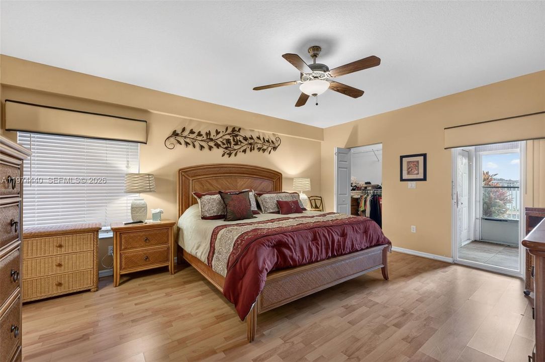 Active With Contract: $249,750 (3 beds, 2 baths, 1311 Square Feet)