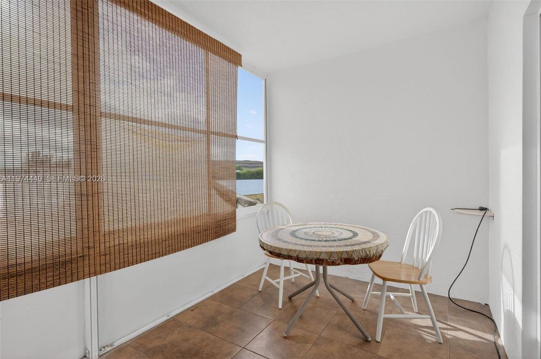 Active With Contract: $249,750 (3 beds, 2 baths, 1311 Square Feet)