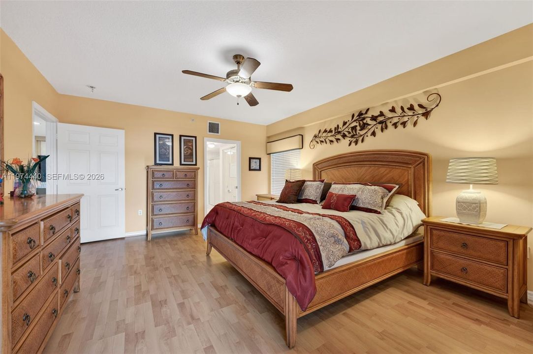 Active With Contract: $249,750 (3 beds, 2 baths, 1311 Square Feet)