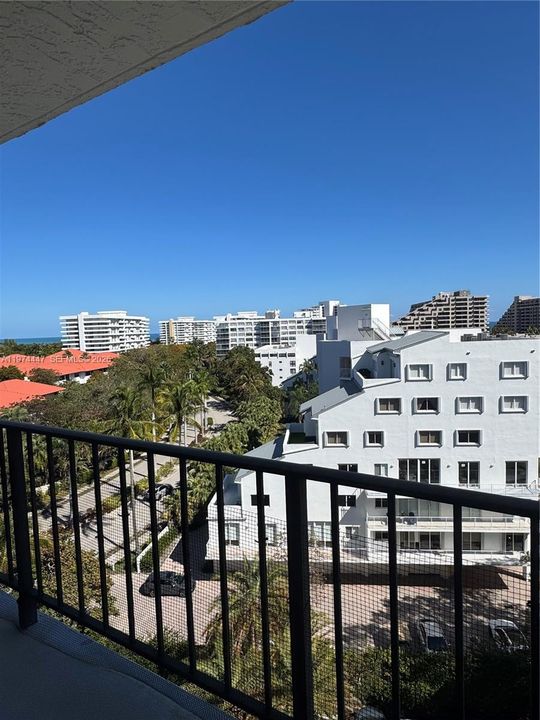 Active With Contract: $4,200 (2 beds, 2 baths, 1123 Square Feet)
