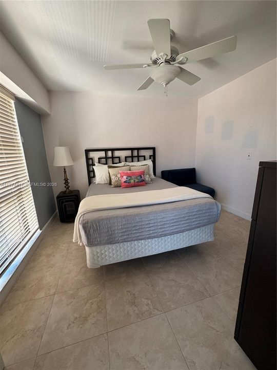 Active With Contract: $4,200 (2 beds, 2 baths, 1123 Square Feet)