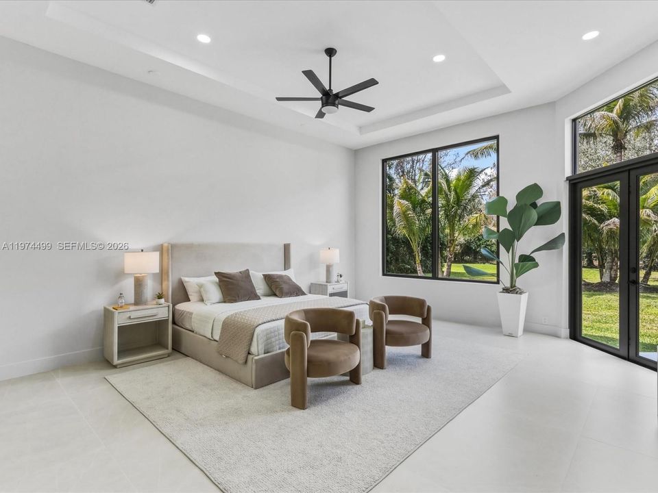 Activo con contrato: $2,950,000 (5 camas, 6 baños, 5071 Pies cuadrados)