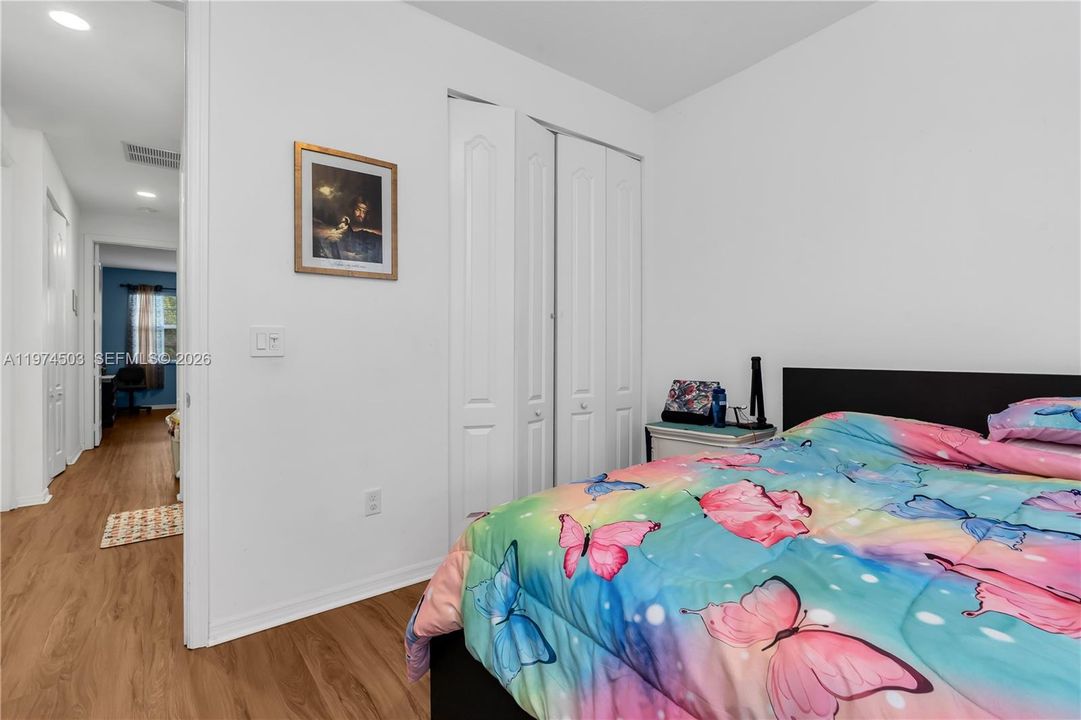 На продажу: $419,000 (3 спален, 2 ванн, 1806 Квадратных фут)