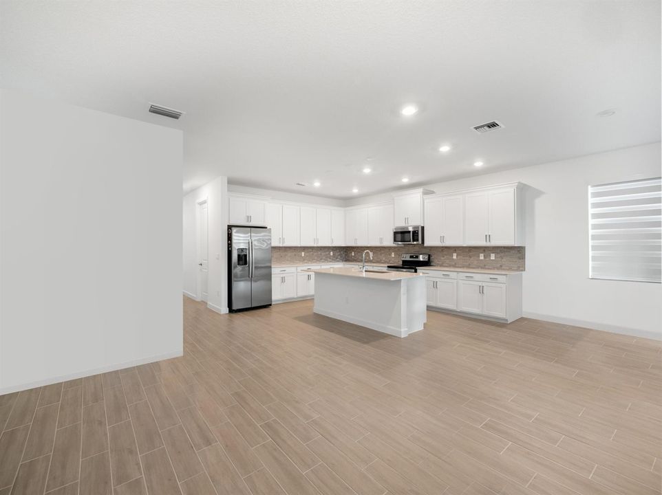 Kitchen/Dining Area