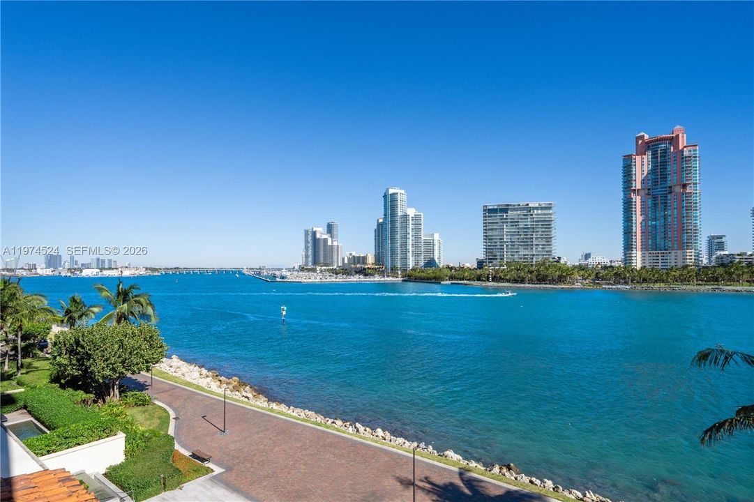 For Sale: $36,000,000 (7 beds, 7 baths, 9826 Square Feet)