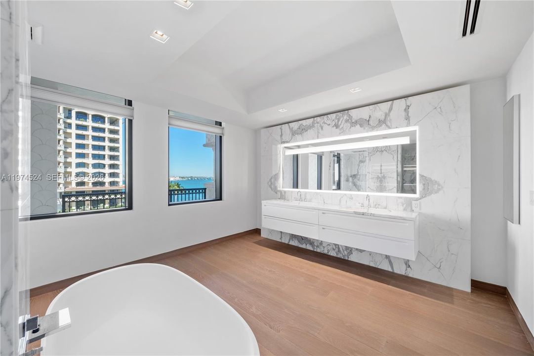 For Sale: $36,000,000 (7 beds, 7 baths, 9826 Square Feet)