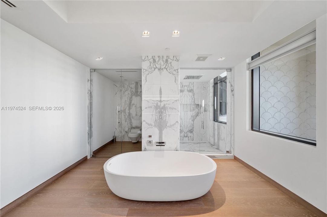 For Sale: $36,000,000 (7 beds, 7 baths, 9826 Square Feet)