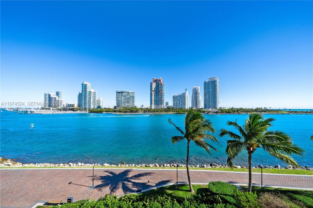 For Sale: $36,000,000 (7 beds, 7 baths, 9826 Square Feet)