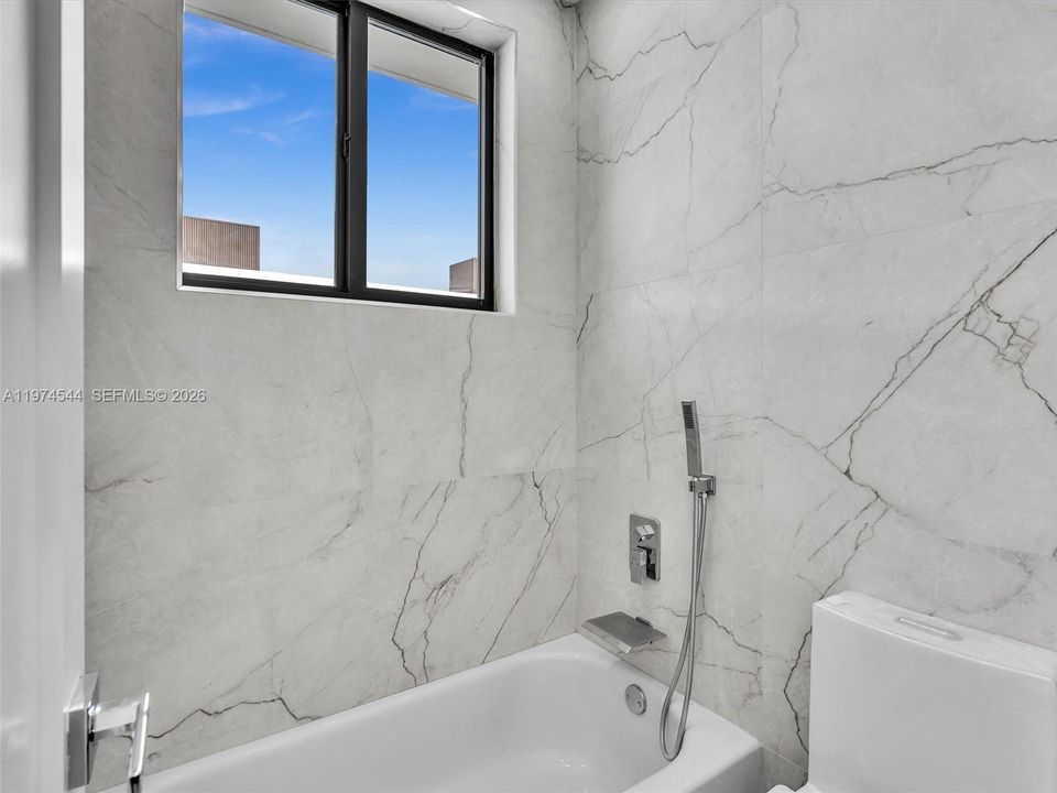 For Sale: $1,100,000 (3 beds, 2 baths, 2060 Square Feet)