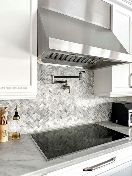 For Rent: $15,000 (7 beds, 4 baths, 3933 Square Feet)