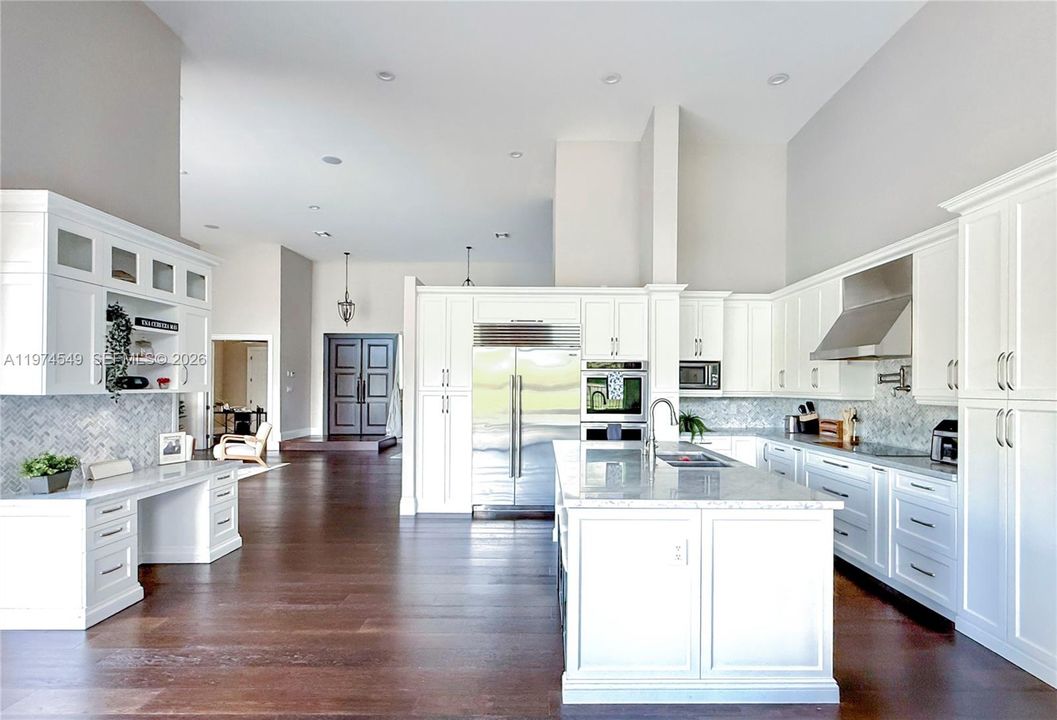 For Rent: $15,000 (7 beds, 4 baths, 3933 Square Feet)