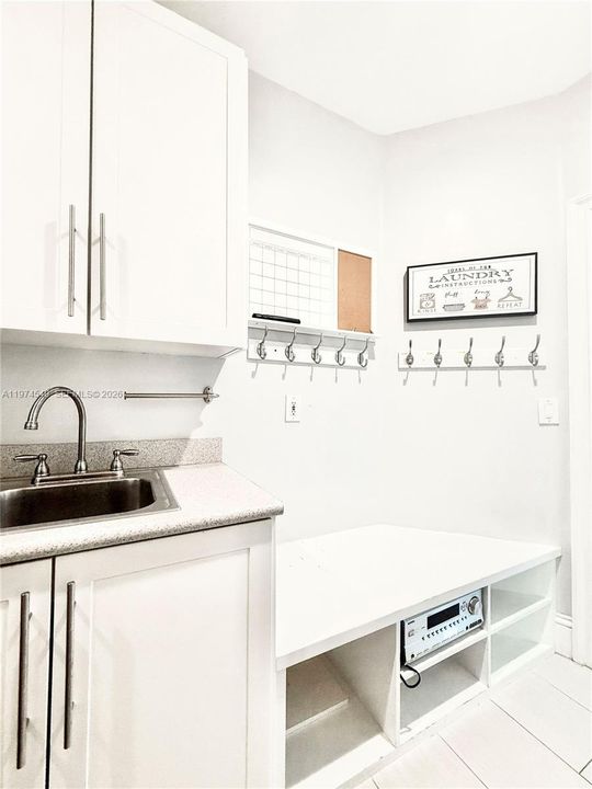 For Rent: $15,000 (7 beds, 4 baths, 3933 Square Feet)