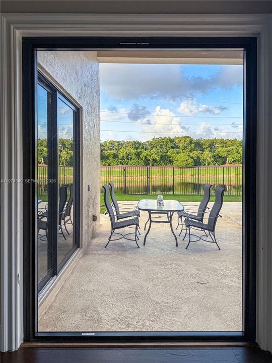 For Rent: $15,000 (7 beds, 4 baths, 3933 Square Feet)
