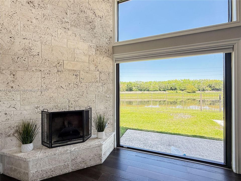 For Rent: $15,000 (7 beds, 4 baths, 3933 Square Feet)