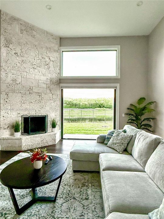 For Rent: $15,000 (7 beds, 4 baths, 3933 Square Feet)