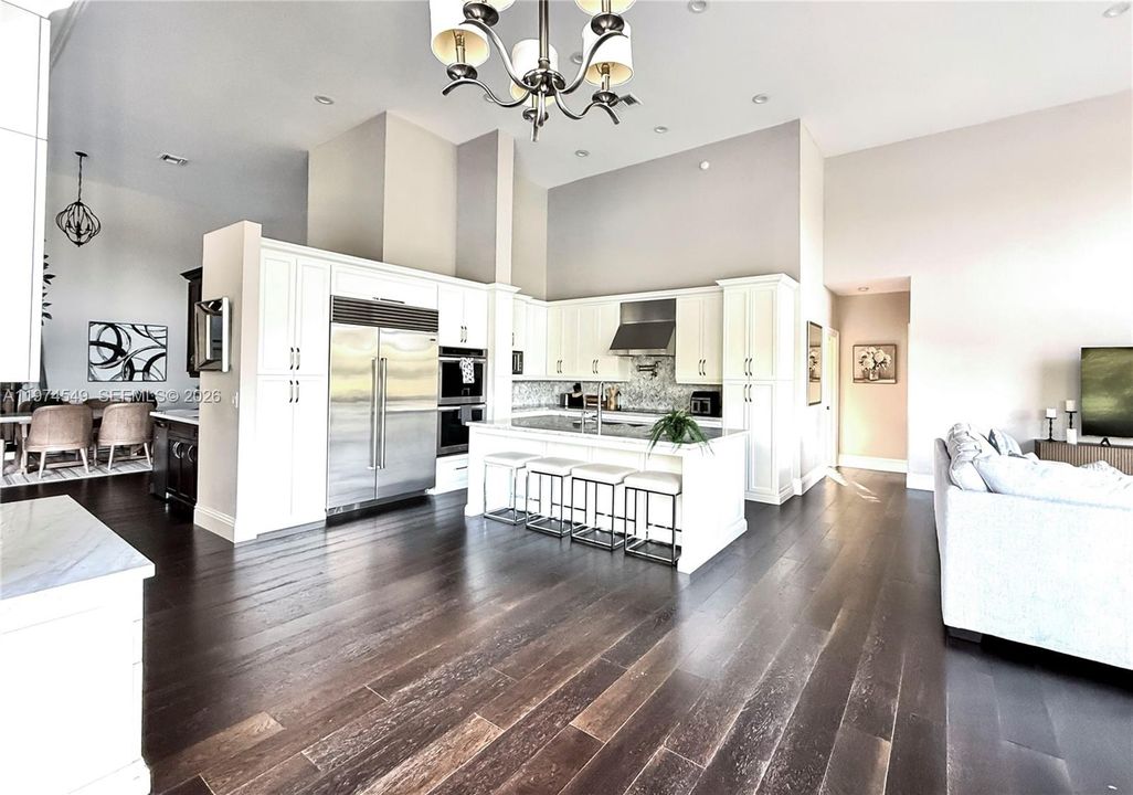 For Rent: $15,000 (7 beds, 4 baths, 3933 Square Feet)