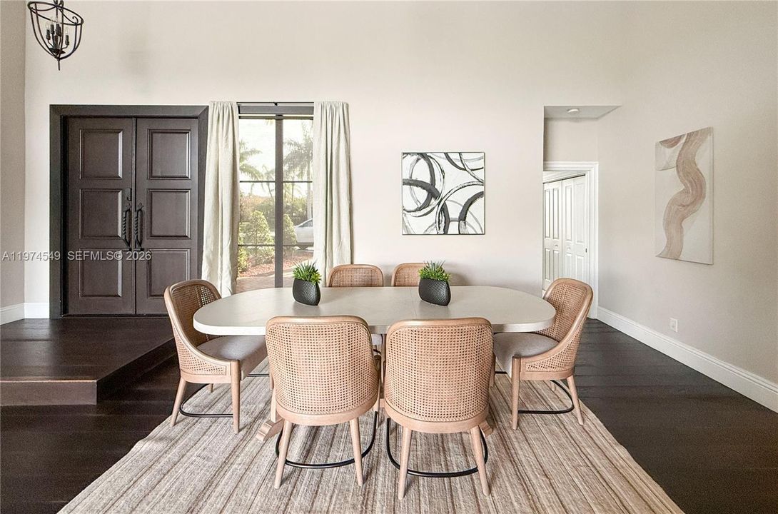 For Rent: $15,000 (7 beds, 4 baths, 3933 Square Feet)