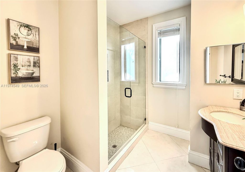 For Rent: $15,000 (7 beds, 4 baths, 3933 Square Feet)