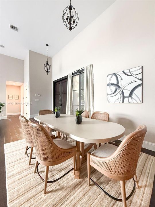 For Rent: $15,000 (7 beds, 4 baths, 3933 Square Feet)