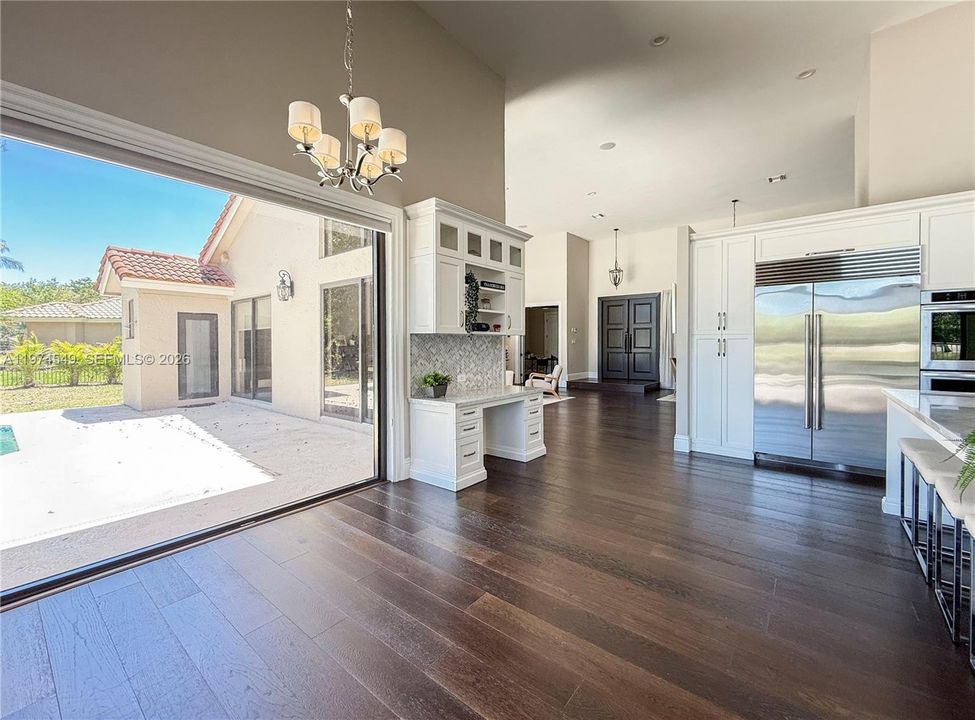 For Rent: $15,000 (7 beds, 4 baths, 3933 Square Feet)