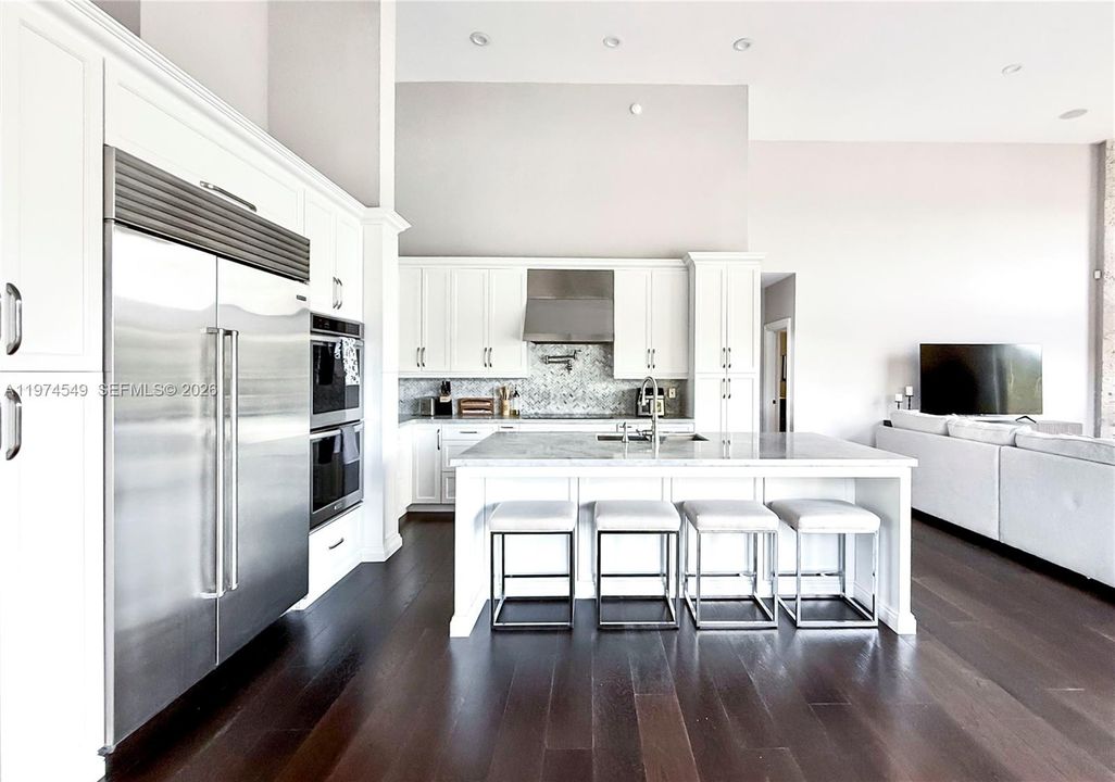 For Rent: $15,000 (7 beds, 4 baths, 3933 Square Feet)