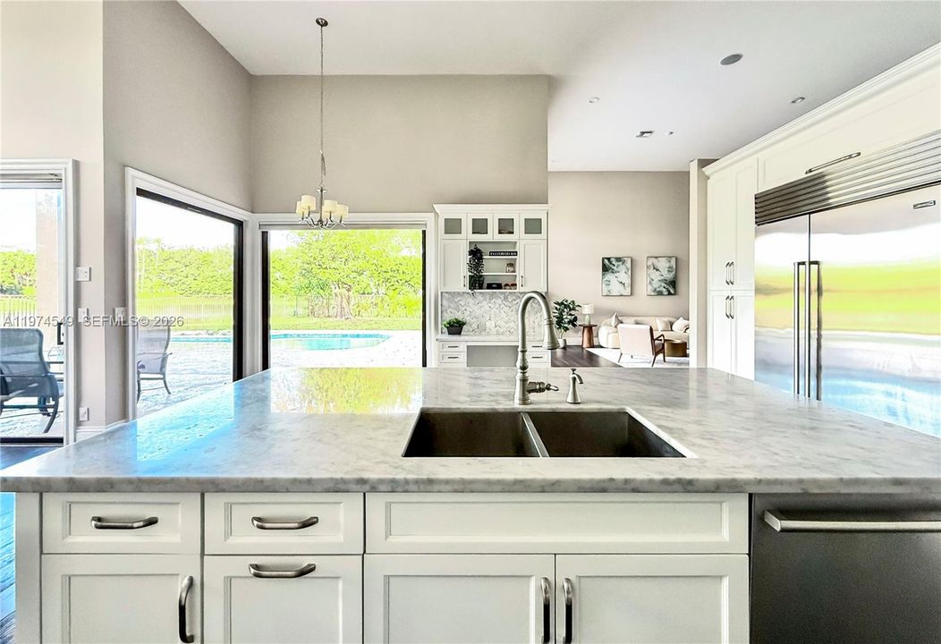 For Rent: $15,000 (7 beds, 4 baths, 3933 Square Feet)
