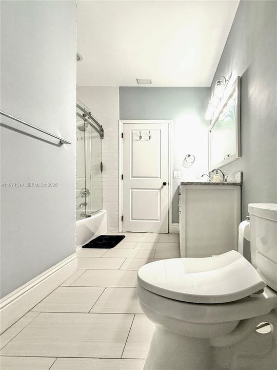 For Rent: $15,000 (7 beds, 4 baths, 3933 Square Feet)