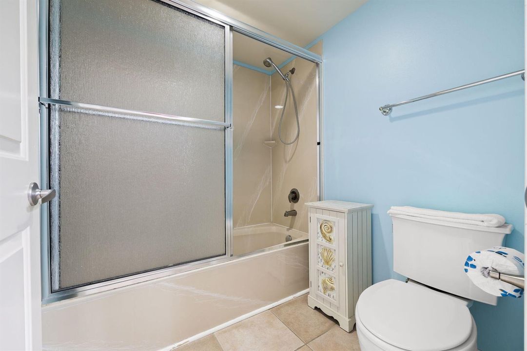 24-web-or-mls-9900 S Thomas Dr 2331 -24