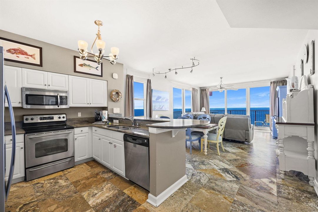 14-web-or-mls-9900 S Thomas Dr 2331 -14