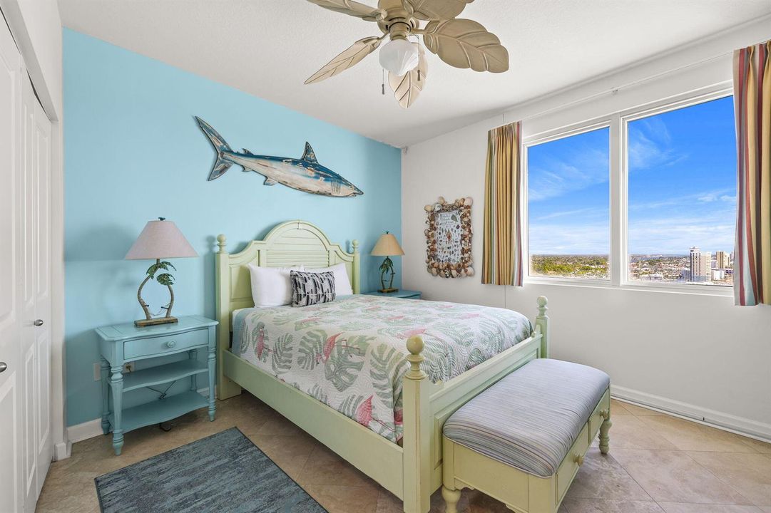 28-web-or-mls-9900 S Thomas Dr 2331 -28