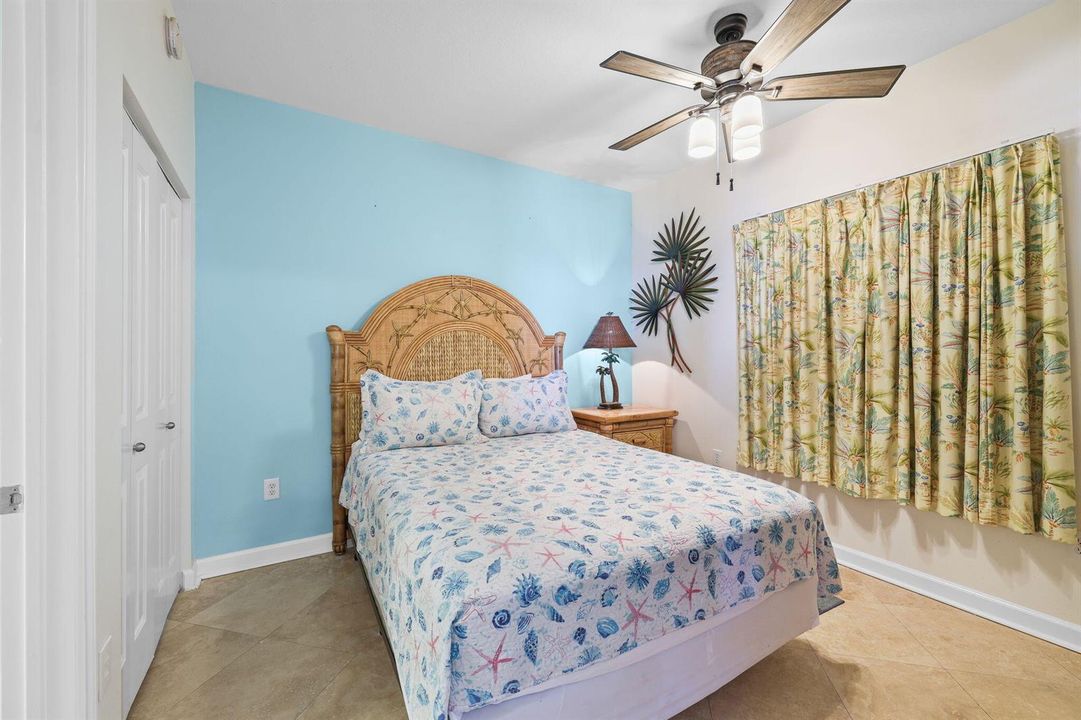 26-web-or-mls-9900 S Thomas Dr 2331 -26