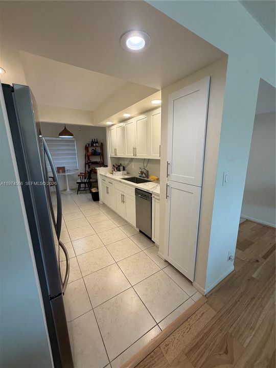 For Sale: $245,000 (2 beds, 2 baths, 1157 Square Feet)