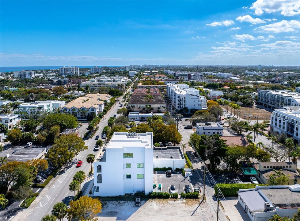 На продажу: $1,395,000 (2 спален, 2 ванн, 0 Квадратных фут)