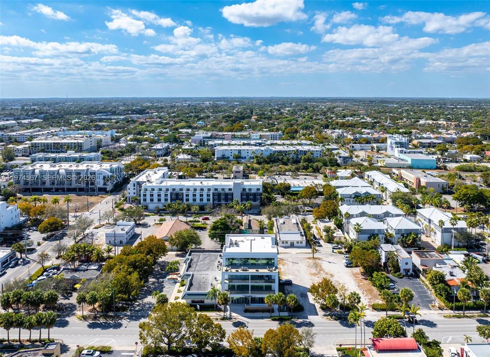 На продажу: $1,395,000 (2 спален, 2 ванн, 0 Квадратных фут)