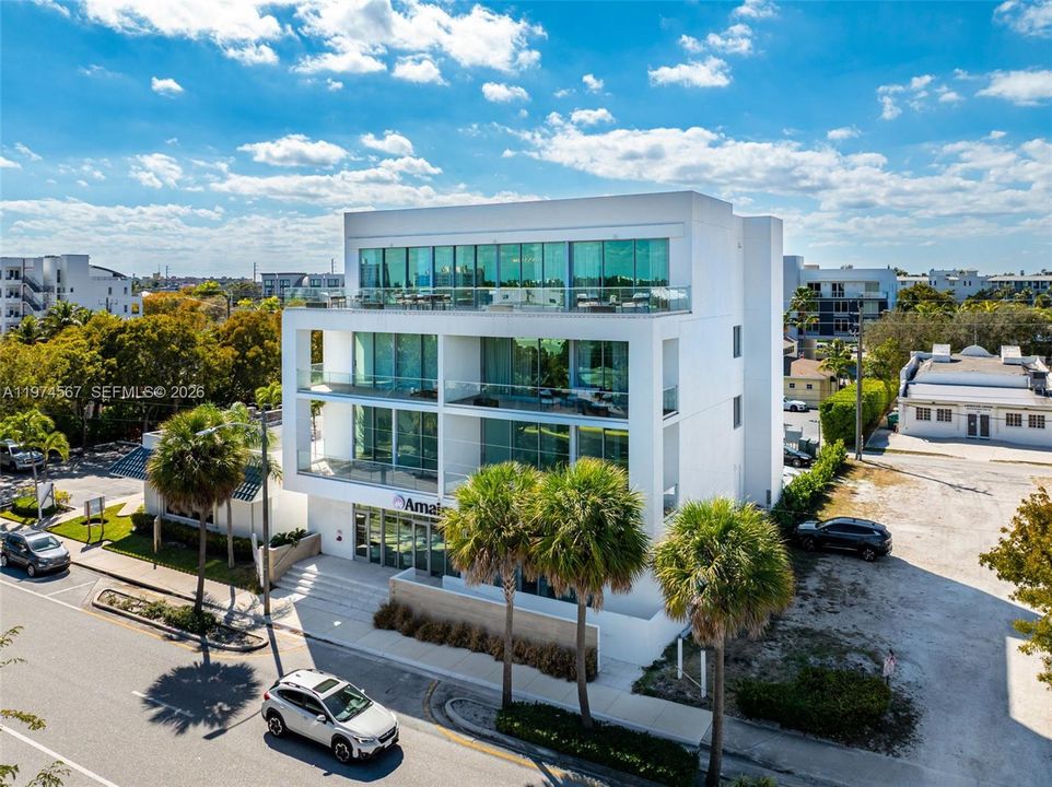 На продажу: $1,395,000 (2 спален, 2 ванн, 0 Квадратных фут)