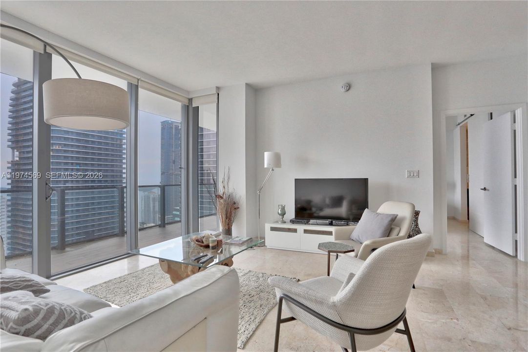 For Sale: $1,150,000 (2 beds, 2 baths, 1206 Square Feet)