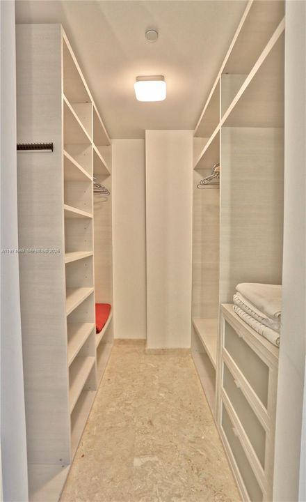 For Sale: $1,150,000 (2 beds, 2 baths, 1206 Square Feet)