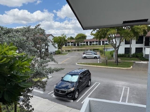Activo con contrato: $195,000 (2 camas, 2 baños, 880 Pies cuadrados)