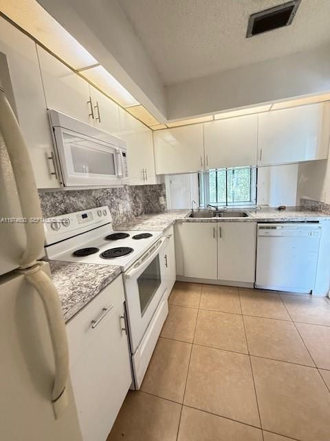 Activo con contrato: $195,000 (2 camas, 2 baños, 880 Pies cuadrados)