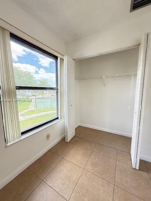 Activo con contrato: $195,000 (2 camas, 2 baños, 880 Pies cuadrados)