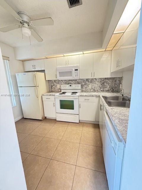 Activo con contrato: $195,000 (2 camas, 2 baños, 880 Pies cuadrados)