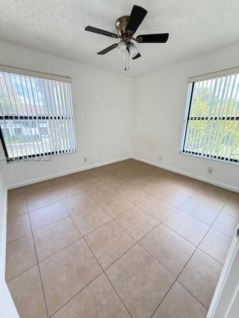 Activo con contrato: $195,000 (2 camas, 2 baños, 880 Pies cuadrados)