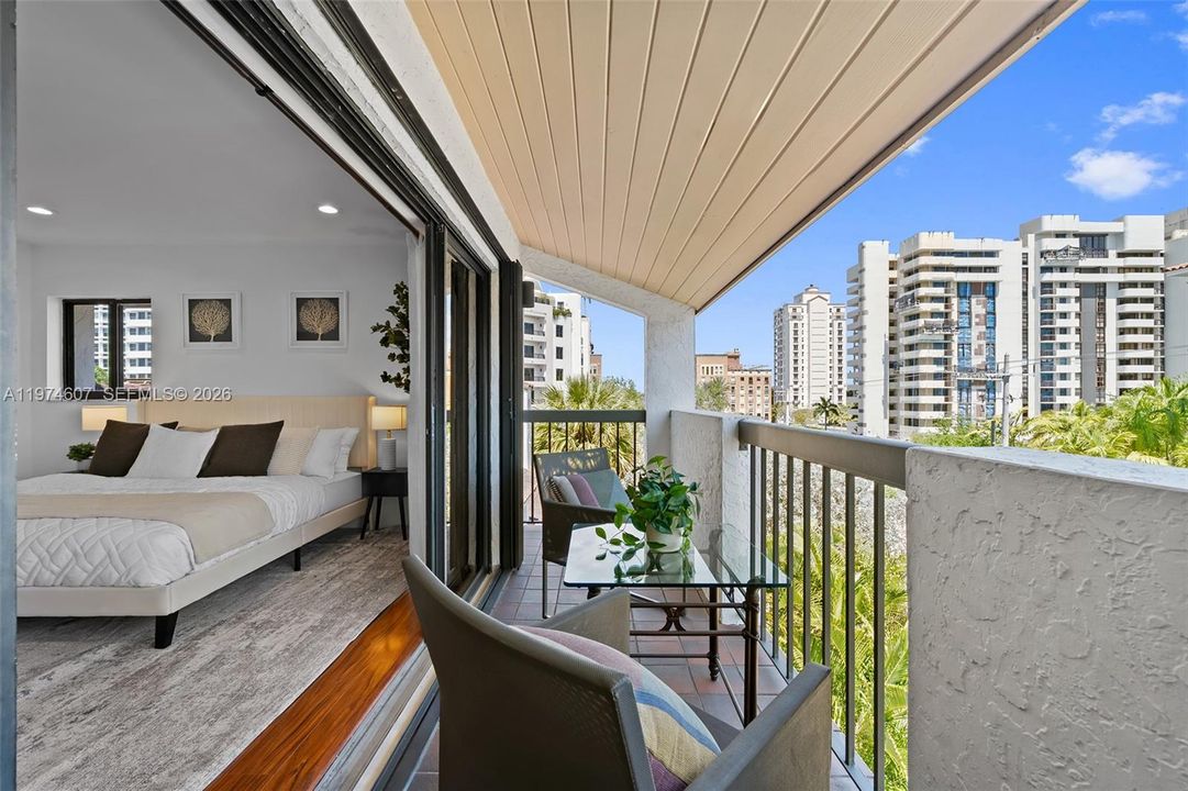 For Sale: $1,140,000 (3 beds, 3 baths, 1852 Square Feet)