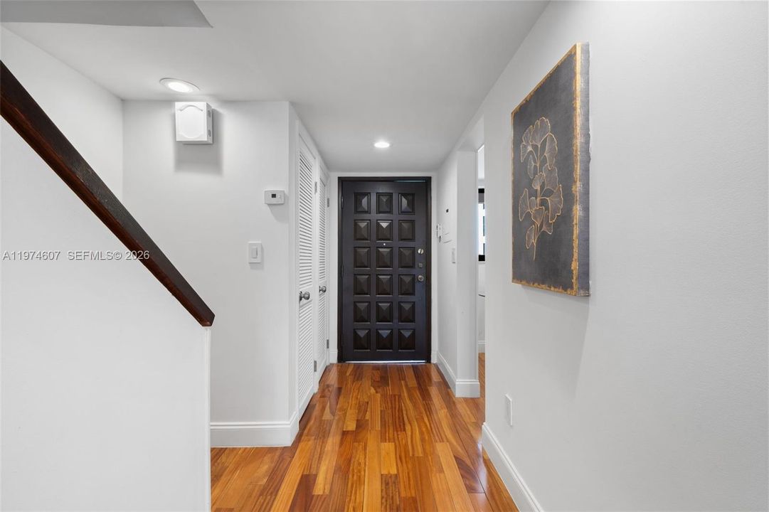 For Sale: $1,140,000 (3 beds, 3 baths, 1852 Square Feet)