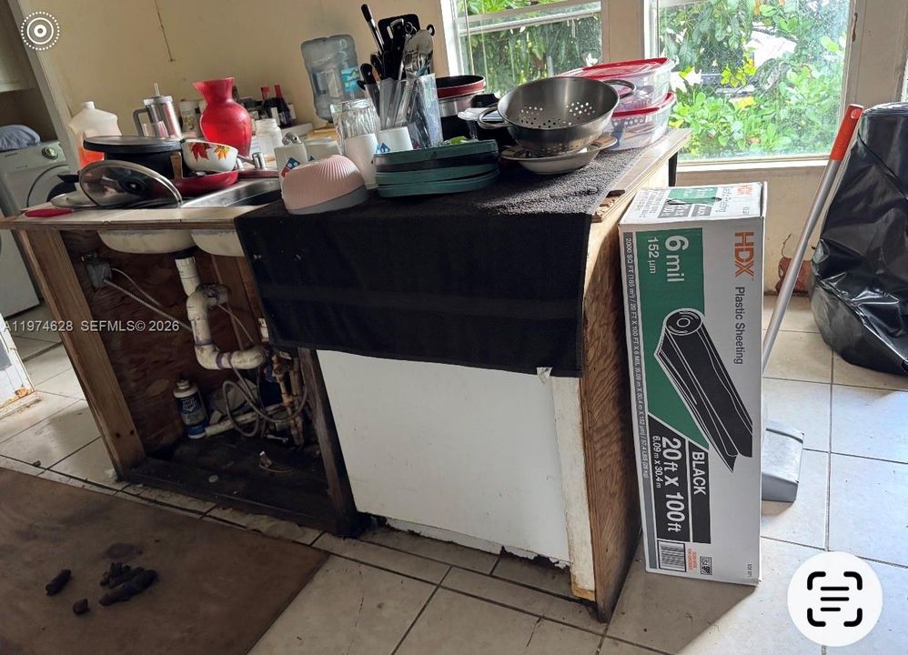 For Sale: $180,000 (4 beds, 2 baths, 1456 Square Feet)