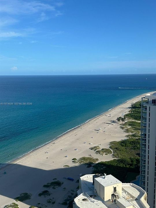 Recently Rented: $6,500 (2 beds, 2 baths, 1524 Square Feet)