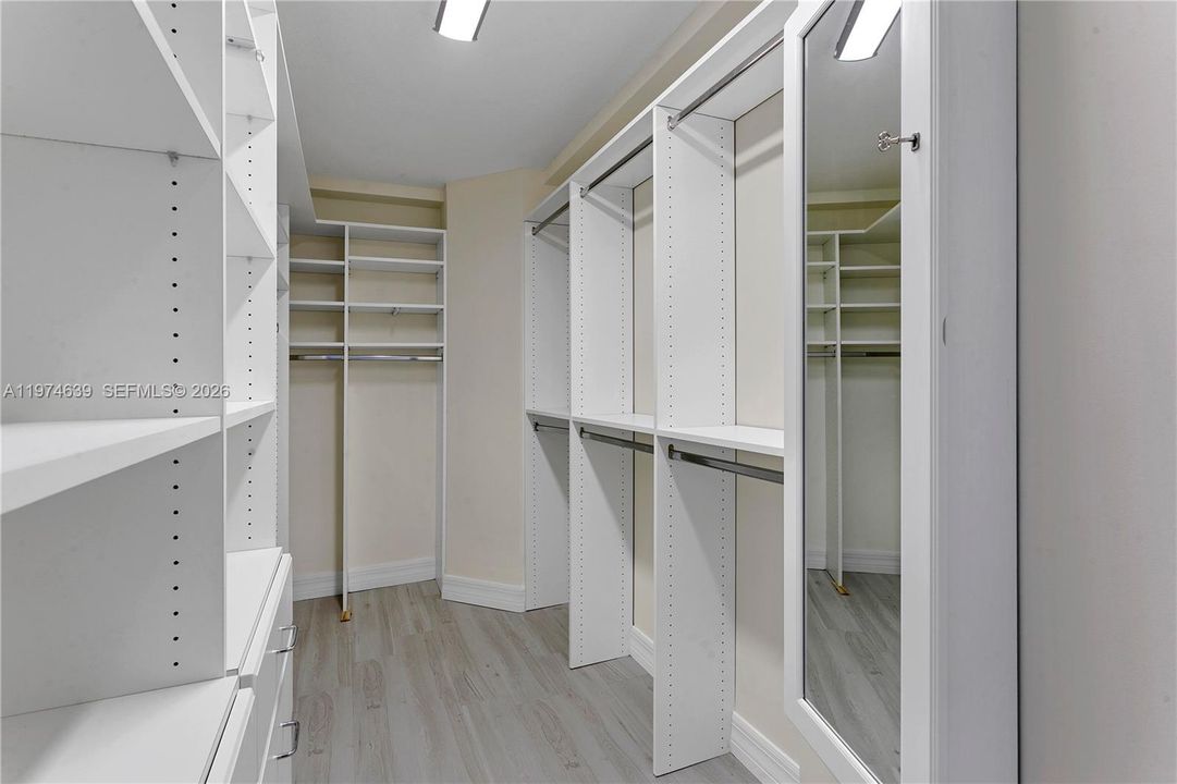 Recently Rented: $6,500 (2 beds, 2 baths, 1524 Square Feet)