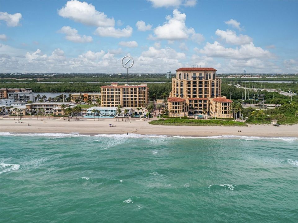 En Venta: $2,895,000 (3 camas, 3 baños, 3085 Pies cuadrados)