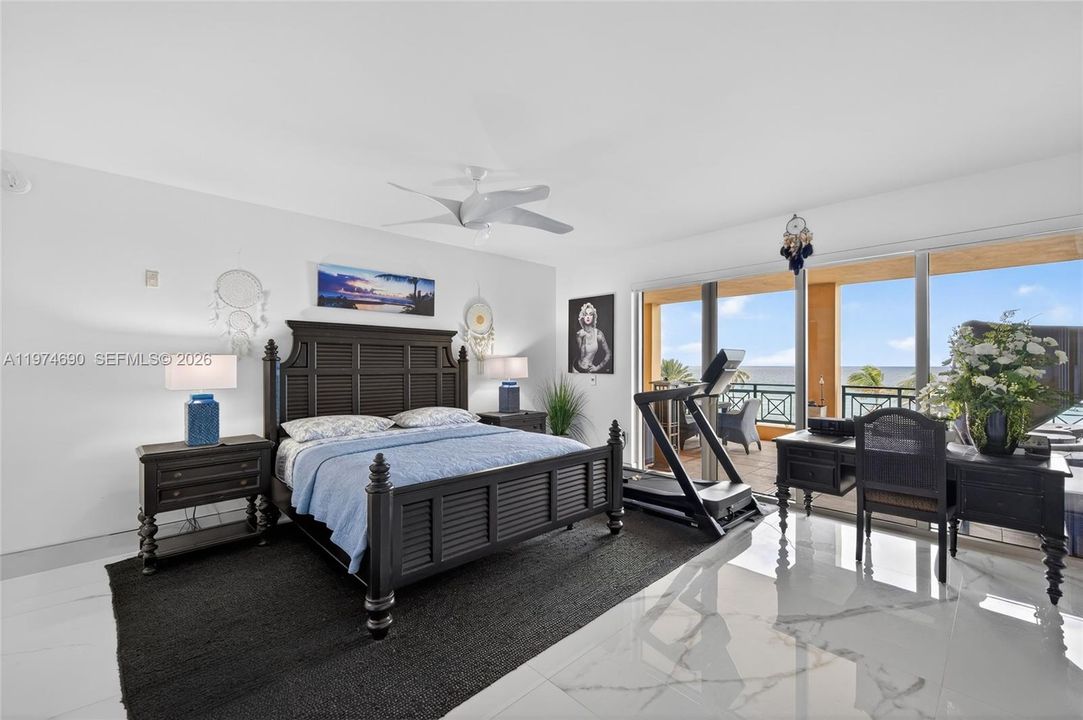 En Venta: $2,895,000 (3 camas, 3 baños, 3085 Pies cuadrados)